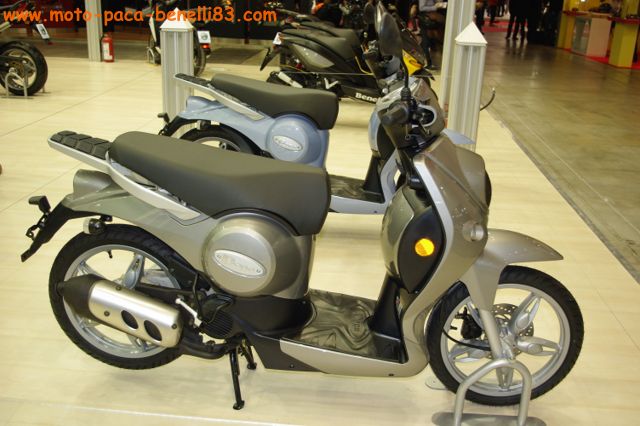 Nouveauté scooter et Stand Benelli au salon de Milan IMGP2410%20%5B640x480%5D