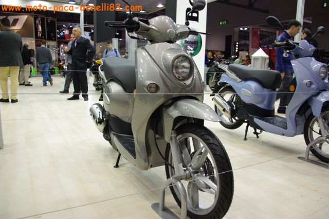 Nouveauté scooter et Stand Benelli au salon de Milan IMGP2425%20%5B640x480%5D